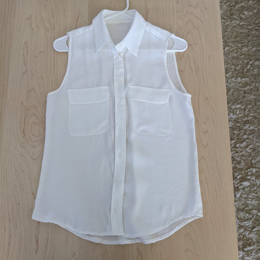 Equipment Women's White Slim Signature Silk Sleeveless Shirt  Small